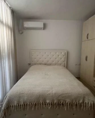Tirane, jepet me qera apartament 2+1 Kati 2, 100 m² 450 € (Jepet me Qera Apartament 2+1+ Ballkon i madh Ne Astir.)