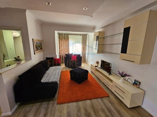 Tirane, shitet apartament 2+1 Kati 3, 91 m² 117.000 € (Fresku)