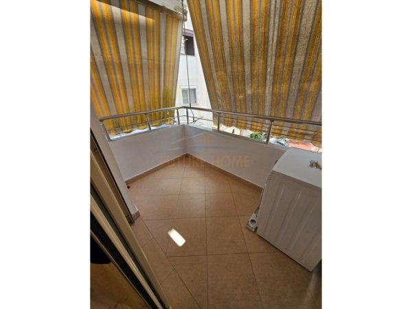 Tirane, shitet apartament 2+1 Kati 3, 91 m² 117.000 € (Fresku)