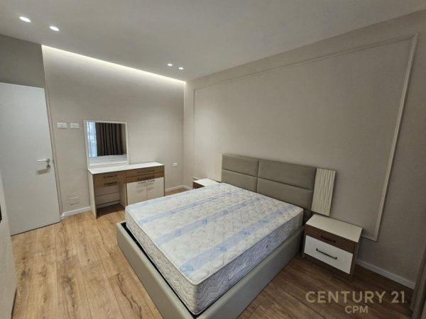 Tirane, jepet me qera apartament 1+1 Kati 7, 78 m² 620 € (BULEVARDIT TE RI)