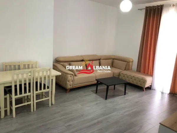 Tirane, jepet me qera apartament 2+1 , 120 m² 500 € 