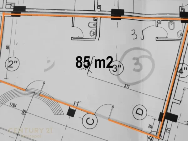 Tirane, jepet me qera ambjent biznesi Kati 0, 85 m² 800 € (Pazari i Ri)