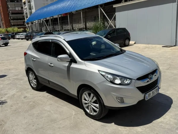 Tirane, shes SUV | Xhip Hyundai Tucson LX20 Nafte, gri metalizato automatik Klima 140.000 km 8.200 €