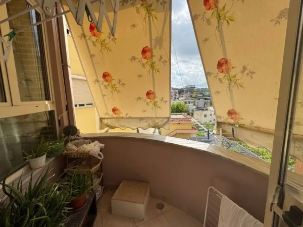 Tirane, shitet apartament 1+1+Ballkon Kati 2, 75 m² 78.000 € 