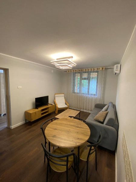 Tirane, jepet me qera apartament 1+1 Kati 1, 70 m² 550 € (rruga e kavajes)