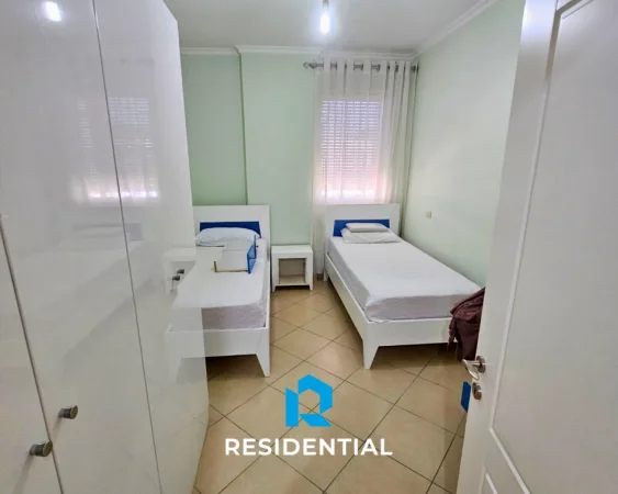 Tirane, jepet me qera apartament 2+1 Kati 8, 111 m² 430 € (Yzberisht)
