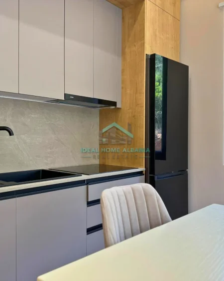 Vlore, shitet apartament 1+1 Kati 4, 60 m² 145.000 € (Uje i Ftohte me pamje fantastike nga deti)