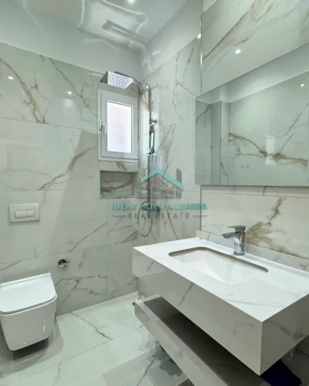 Vlore, shitet apartament 1+1 Kati 4, 60 m² 145.000 € (Uje i Ftohte me pamje fantastike nga deti)