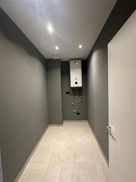 Tirane, shes apartament 1+1+Ballkon Kati 7, 118 m² 430.540 € (lion parki 1 , rr e elbasanit)