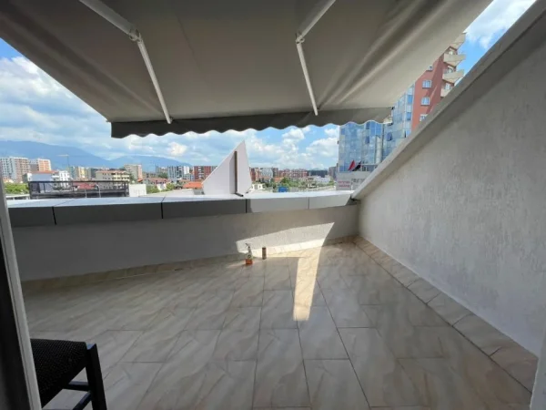 jepet me qera , 75 m²,rruge kryesore astir 370 €
