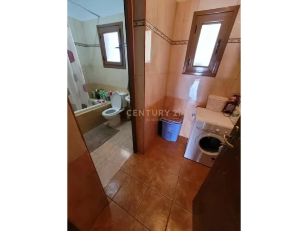 Durres, shitet shtepi 3+1+Aneks+Ballkon Kati 3, 491 m² 180.000 € (Nishtulla)
