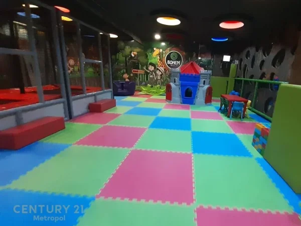 Tirane, shitet ambjent biznesi Kati 0, 1.200 m² (Astir)