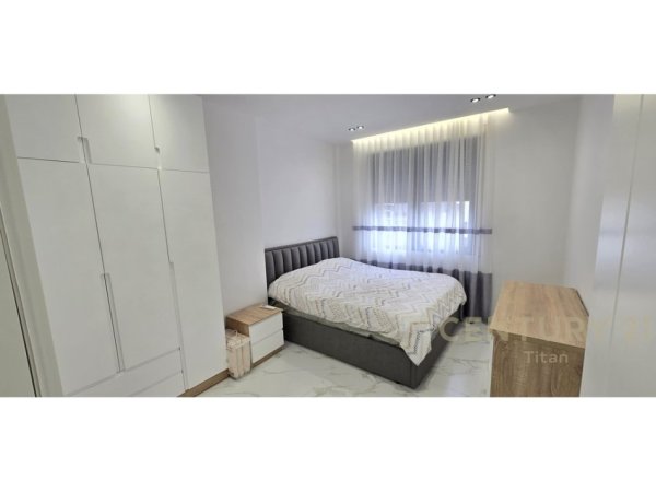 Tirane, jepet me qera apartament 3+1 Kati 2, 90 m² 800 € (Rruga Don Bosko)