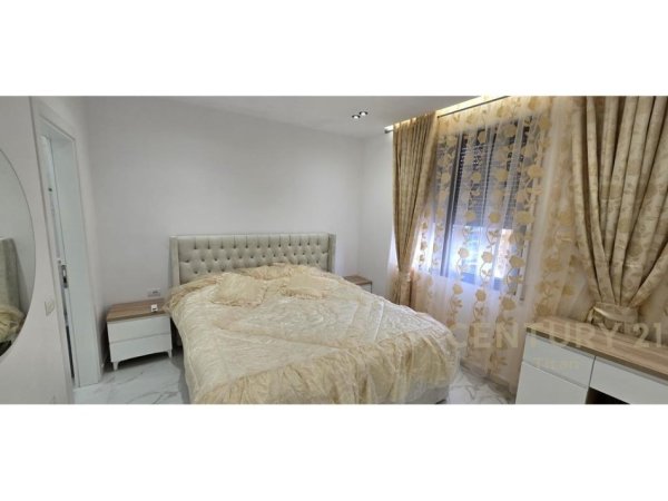 Tirane, jepet me qera apartament 3+1 Kati 2, 90 m² 800 € (Rruga Don Bosko)