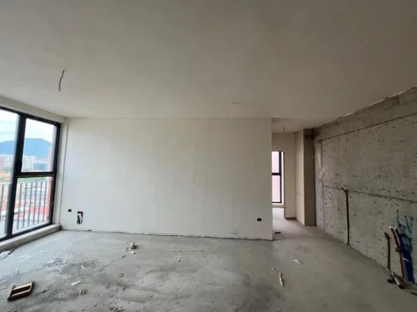 Tirane, Shitet OKAZION 1+1+Ballkon Kati 6, 78 m² 110.000 € (Siri Kodra)