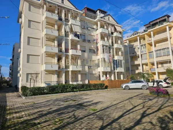 Golem, shitet 1+1+Ballkon Kati 4, 70 m² 83.000 € (Golem)