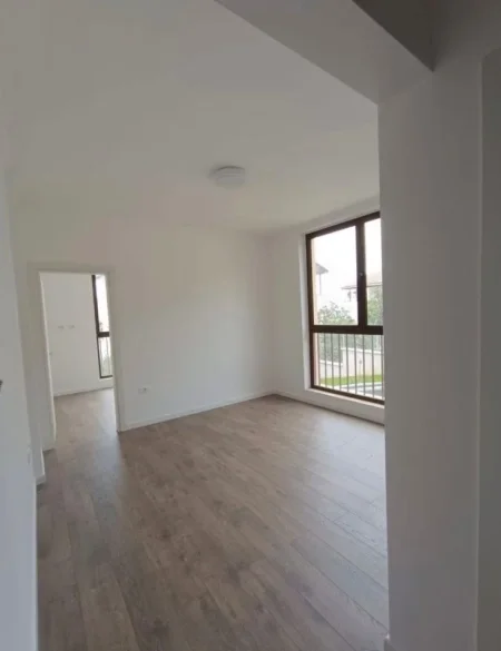 jepet me qera Vile 3 Katshe Kati 3, 900 m² 3.000 € (Sauk, prane "Vilave Amerikane")