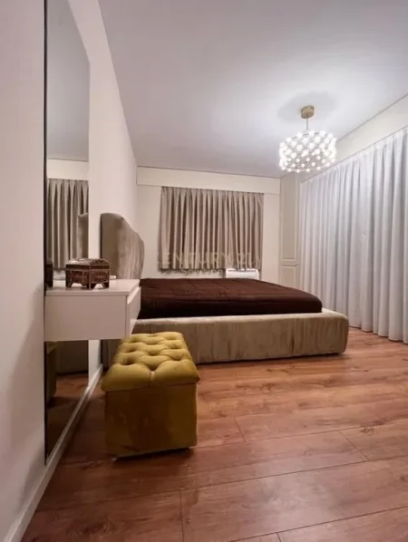 Tirane, jepet me qera apartament Kati 8, 100 m² 1.000 € (Ish Parku)