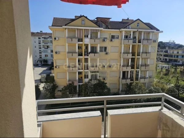 Golem, shitet 1+1+Ballkon Kati 4, 70 m² 83.000 € (Golem)