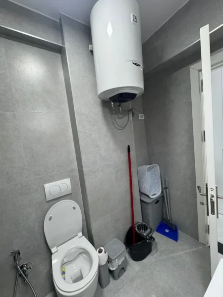 Tirane, jepet me qera apartament 2+1 Kati 5, 90 m² 500 € (shkoze)