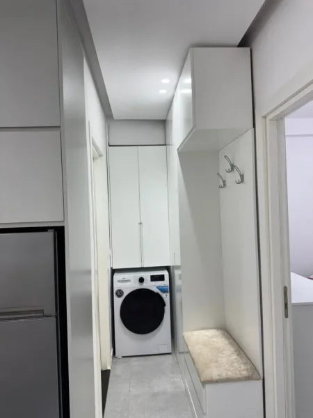Tirane, jepet me qera apartament 2+1 Kati 5, 90 m² 500 € (shkoze)