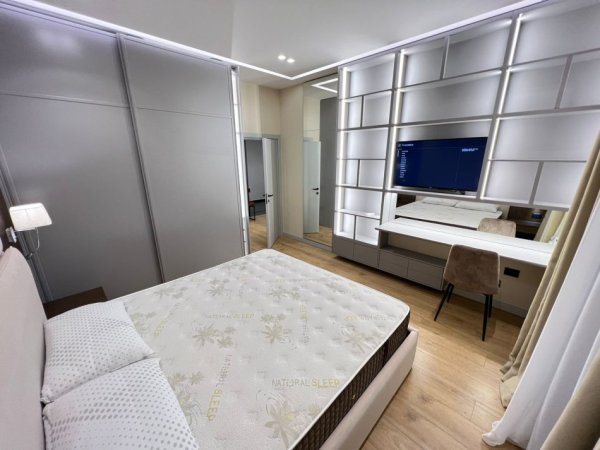 Tirane, jepet me qera apartament 1+1 Kati 4, 70 m² 900 € (rruga e kavajes)