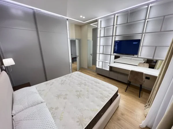 Tirane, jepet me qera apartament 1+1 Kati 4, 70 m² 900 € (rruga e kavajes)