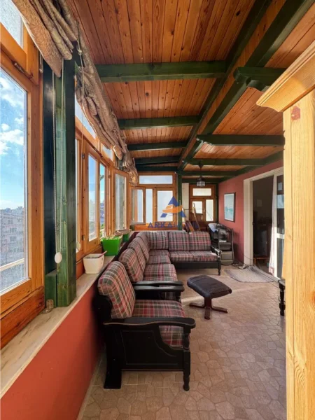 SHITET APARTAMENT 102.6M2 ME VERANDE +BALLKON NE RRUGEN "THOMA FILIPEU" 150.000 EURO.