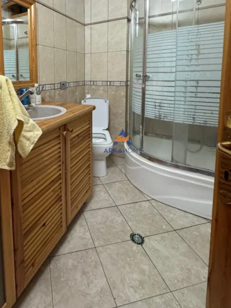 SHITET APARTAMENT 102.6M2 ME VERANDE +BALLKON NE RRUGEN "THOMA FILIPEU" 150.000 EURO.