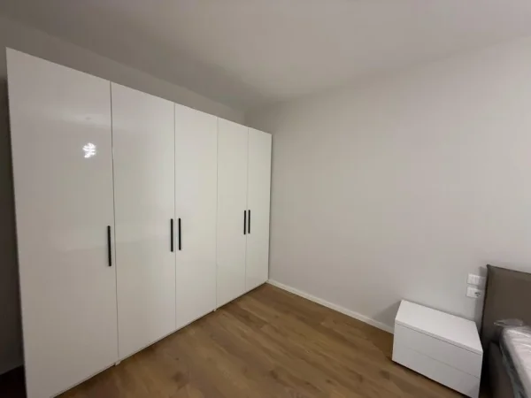 Tirane, jepet me qera apartament 2+1 Kati 3, 80 m² 700 € (don bosko)