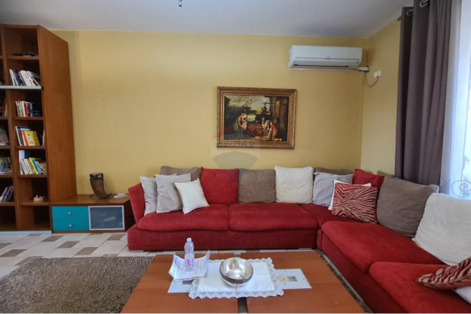 Tirane, jepet me qera apartament 3+1+Aneks+Ballkon Kati 5, 200 m² 650 € (21 dhjetori)