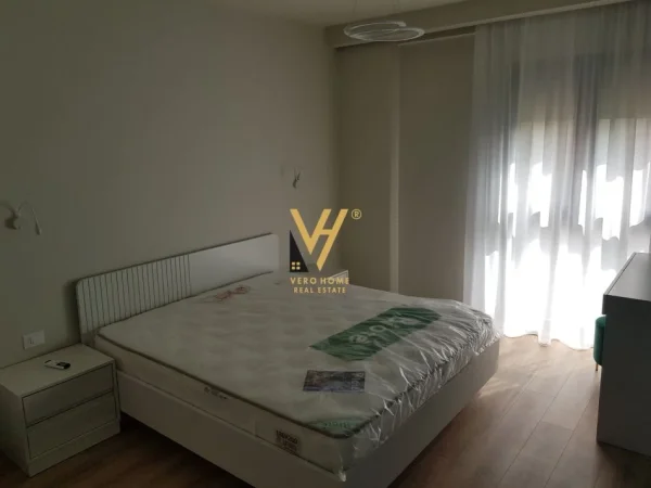 Tirane, jepet me qera apartament 2+1+Ballkon Kati 2, 95 m² 750 € (KODRA E DIELLIT)