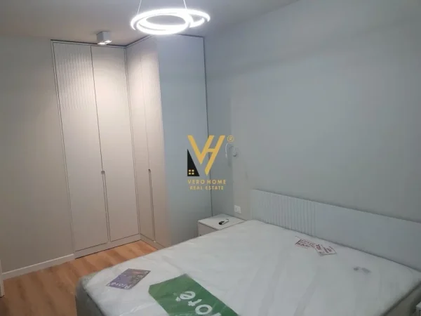 Tirane, jepet me qera apartament 2+1+Ballkon Kati 2, 95 m² 750 € (KODRA E DIELLIT)
