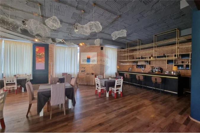 Tirane, shitet ambjent biznesi , 2.940 m² 1.800.000 € (Xhafer Shaba)