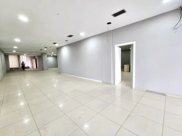 Shitet: AMBIENT BIZNESI (450m²)📍 ASTIR - bar OSLO - Buze Rruge me Fasad Xhami