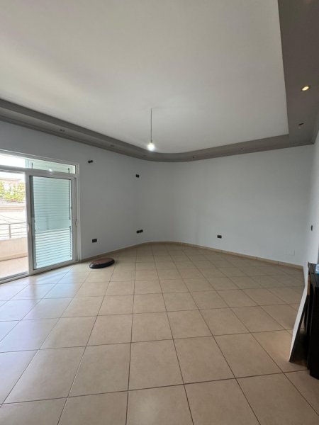 Tirane, jepet me qera Kati 0, 180 m² 500 € (Rruga Dalip Topi, Fresk)