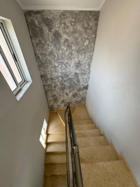 Tirane, jepet me qera Kati 0, 180 m² 500 € (Rruga Dalip Topi, Fresk)