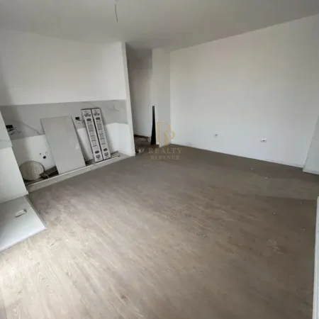 Tirane, shitet apartament 1+1+Ballkon Kati 3, 50 m² (Selite)