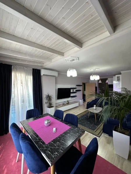 Tirane, jepet me qera apartament 2+1+Aneks+Ballkon Kati 7, 90 m² 500 € (Vila L Astir)