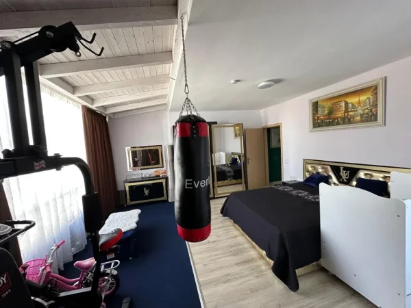 Tirane, jepet me qera apartament 2+1+Aneks+Ballkon Kati 7, 90 m² 500 € (Vila L Astir)