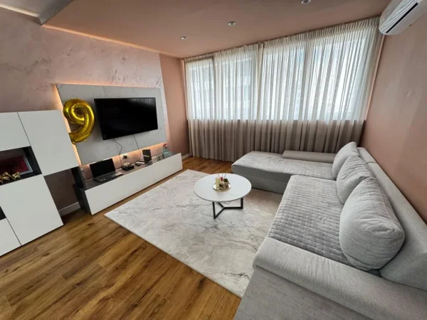 Tirane, shitet apartament 3+1 Kati 9, 122 m² 248.000 € (rruga e kavajes)