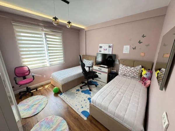 Tirane, shitet apartament 3+1 Kati 9, 122 m² 248.000 € (rruga e kavajes)