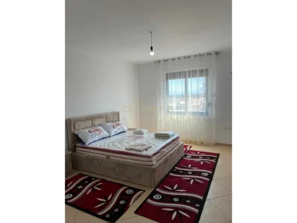 Durres, jepet me qera apartament 1+1 Kati 5, 82 m² 350 € (Stadiumi Durres)