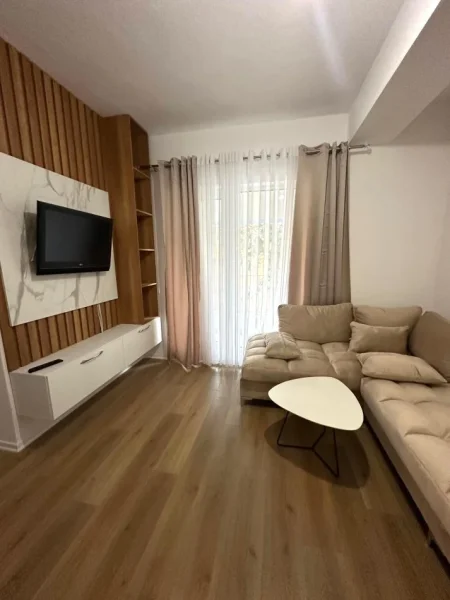 Tirane, jepet me qera apartament 2+1 Kati 1, 73 m² 450 € (Ali Dem, Kompleksi Kaimi)