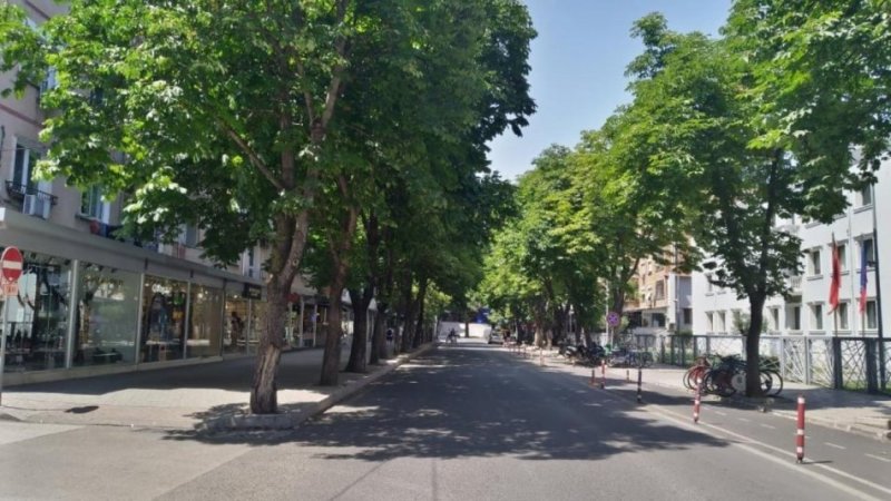 Tirane, shitet dyqan Kati 0, 104 m² 575.000 € (Myslym Shyri)
