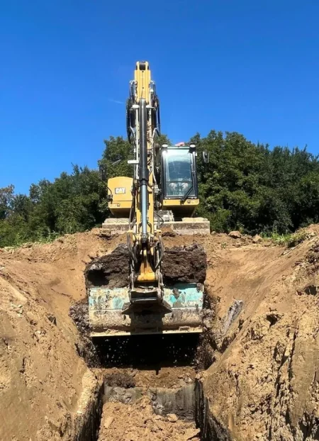 Tirane, ofroj Punime me Eskavatore & Minieskavatore