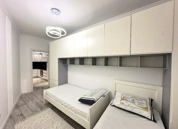 Tirane, shitet apartament 2+1 Kati 7, 85 m² 130.000 € (astir)