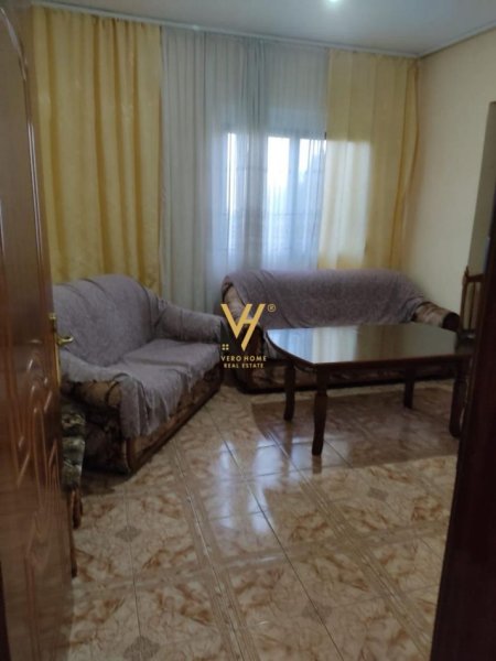 Tirane, jepet me qera shtepi 2+1+Ballkon Kati 1, 128 m² 380 € (RRUGA PASHO HYSA)