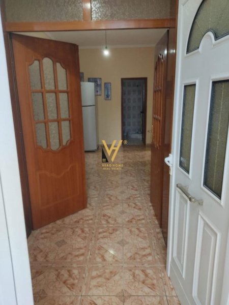 Tirane, jepet me qera shtepi 2+1+Ballkon Kati 1, 128 m² 380 € (RRUGA PASHO HYSA)