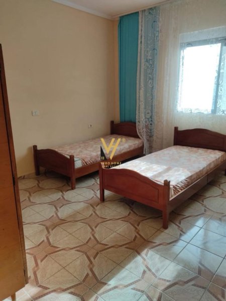 Tirane, jepet me qera shtepi 2+1+Ballkon Kati 1, 128 m² 380 € (RRUGA PASHO HYSA)